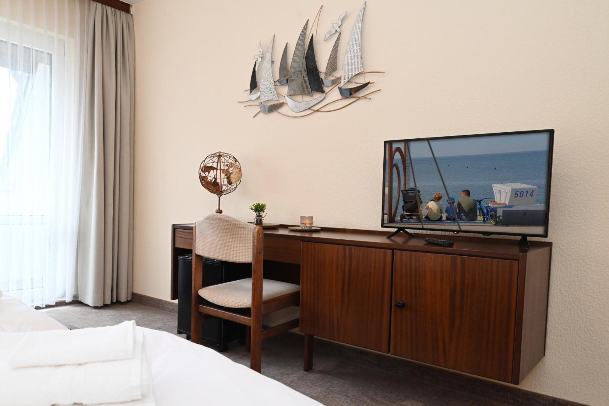 Strandhotel Salty Busum Ngoại thất bức ảnh
